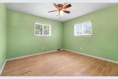 17448 Veronica Avenue, Eastpointe, MI 48021 - Photo 16