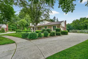 46168 Quail Ridge Ct, Plymouth, MI 48170 - Photo 4