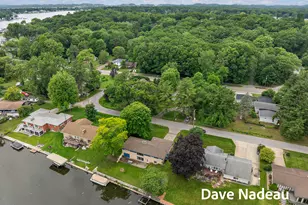 17832 Channel View Dr, Spring Lake, MI 49456 - Photo 2