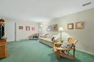 2203 Shetland Dr NE, Grand Rapids, MI 49505 - Photo 36
