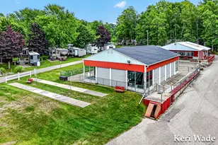 6100 N Beaune Rd, Ludington, MI 49431 - Photo 34