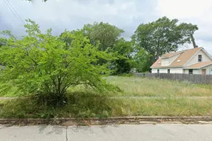 2021 Elwood St, Muskegon, MI 49444 - Photo 1