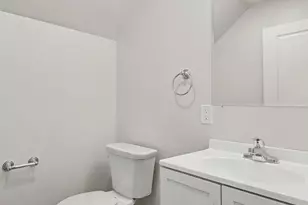 651 Mc Reynolds Ave NW, Grand Rapids, MI 49504 - Photo 14