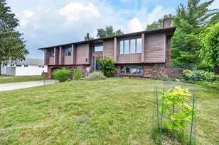 15 Bayshore Dr, Battle Creek, MI 49015 - Photo 2