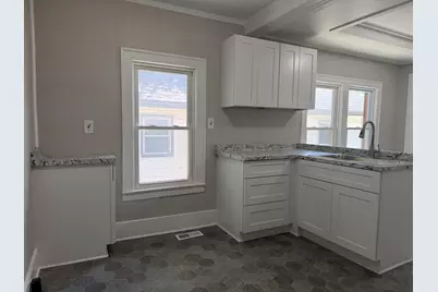 385 Central Avenue, Pontiac, MI 48341 - Photo 6