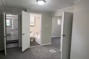 385 Central Ave, Pontiac, MI 48341 - Photo 12
