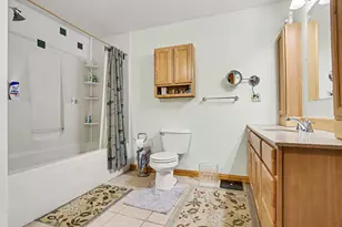 21641 Pine Lake Rd, Battle Creek, MI 49014 - Photo 20