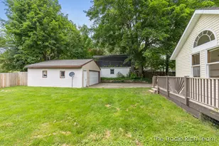227 E Division St NE, Rockford, MI 49341 - Photo 26