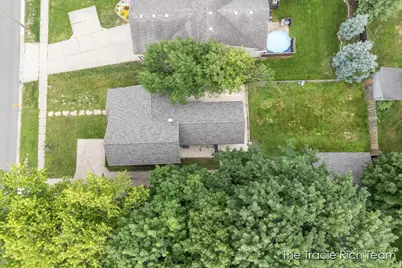 227 E Division Street NE, Rockford, MI 49341 - Photo 30