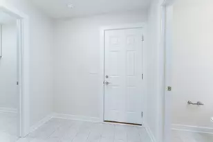 15317 Sherwood Ln, Lansing, MI 48906 - Photo 14