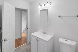 1027 Monroe St, Benton Harbor, MI 49022 - Photo 10