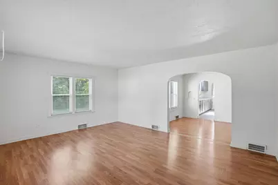 1027 Monroe Street, Benton Harbor, MI 49022 - Photo 6