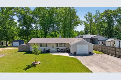 569 Round Lake Drive, Michigan Center, MI 49254 - Photo 2