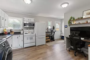 1127 Division St, Adrian, MI 49221 - Photo 8