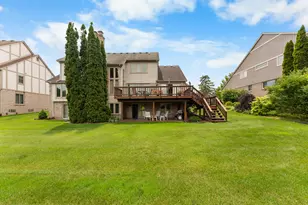 37120 Turnburry Dr, Livonia, MI 48152 - Photo 8