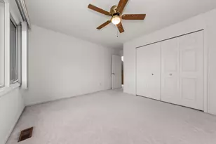 37120 Turnburry Dr, Livonia, MI 48152 - Photo 52