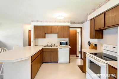 3410 Benjamin Avenue NE, Grand Rapids, MI 49525 - Photo 6