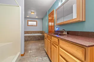11971 Bradley Dr, Jerome, MI 49249 - Photo 16