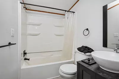144 Peck Street, Battle Creek, MI 49014 - Photo 14