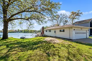 468 W Crooked Lake Dr W, Kalamazoo, MI 49009 - Photo 24