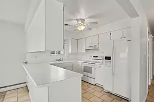468 W Crooked Lake Dr W, Kalamazoo, MI 49009 - Photo 10