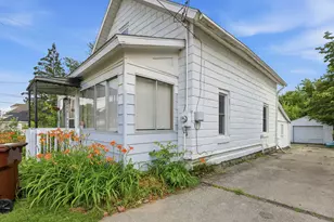 612 Baker St, Lansing, MI 48910 - Photo 24