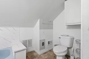 612 Baker St, Lansing, MI 48910 - Photo 18