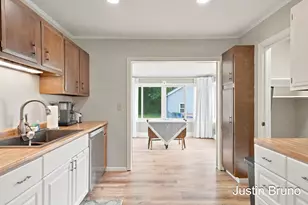 115 Montrose St NE, Grand Rapids, MI 49505 - Photo 12