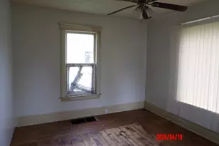 610 Pine St, Three Rivers, MI 49093 - Photo 8