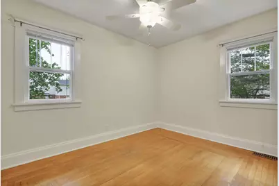 4308 Pleasant Grove Road, Lansing, MI 48910 - Photo 10