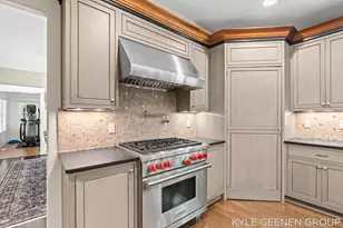 593 Old Macatawa Ct, Holland, MI 49423 - Photo 4