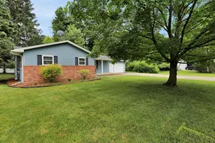 7701 Laurie Ln S, Saginaw, MI 48609 - Photo 2