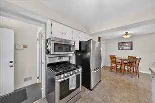 245 Roseland Dr, Canton, MI 48187 - Photo 10
