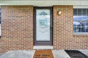245 Roseland Dr, Canton, MI 48187 - Photo 4