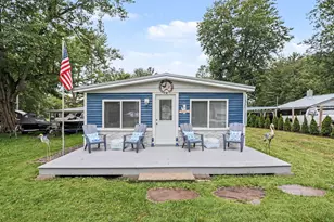 43394 Elm St, Bangor, MI 49013 - Photo 1