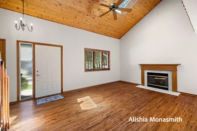 17511 Parkwood Drive #D, Spring Lake, MI 49456 - Photo 10