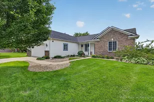 2033 Orchard Ridge Dr NW, Grand Rapids, MI 49534 - Photo 2