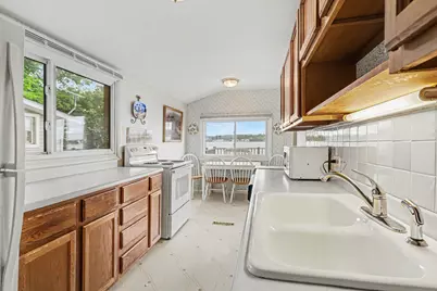 3281 Country Club Way, Albion, MI 49224 - Photo 10