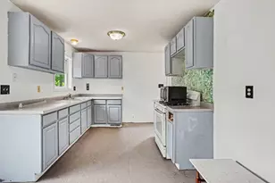 524 Graham St, Cassopolis, MI 49031 - Photo 8