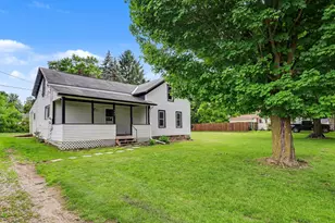 190 E Cross St, Clarksville, MI 48815 - Photo 2