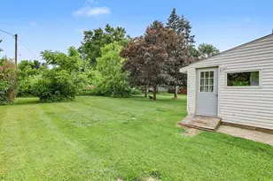 190 E Cross St, Clarksville, MI 48815 - Photo 32