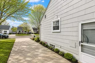 1496 E Lincoln St, Birmingham, MI 48009 - Photo 18