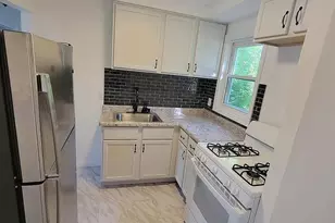 26548 Eton Ave, Dearborn Heights, MI 48125 - Photo 2