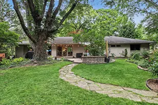 2411 Londonderry Rd, Ann Arbor, MI 48104 - Photo 52