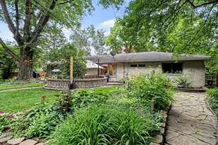 2411 Londonderry Rd, Ann Arbor, MI 48104 - Photo 54