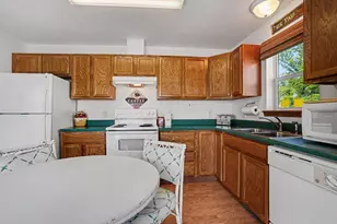 47292 Woodland Dr, Bangor, MI 49013 - Photo 10