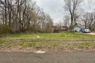 30 Harris Ave, Battle Creek, MI 49037 - Photo 1