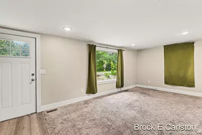 643 E Sternberg Road, Norton Shores, MI 49441 - Photo 16