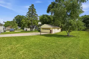 1626 Royal Oak St SW, Wyoming, MI 49519 - Photo 24