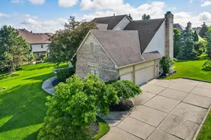 17733 Rolling Woods Cir, Northville, MI 48168 - Photo 6